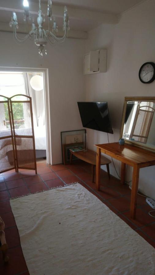 Independent Quaint Flat, Close To Beach เคปทาวน์ ภายนอก รูปภาพ
