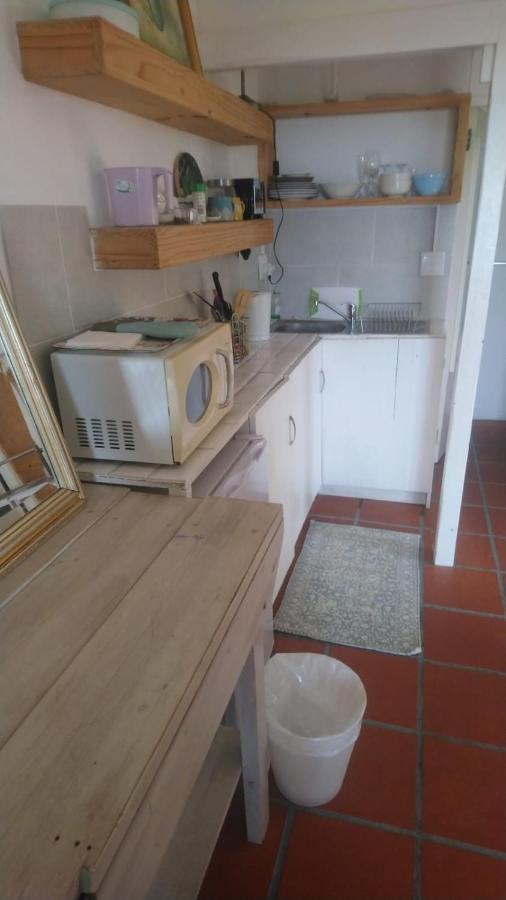 Independent Quaint Flat, Close To Beach เคปทาวน์ ภายนอก รูปภาพ