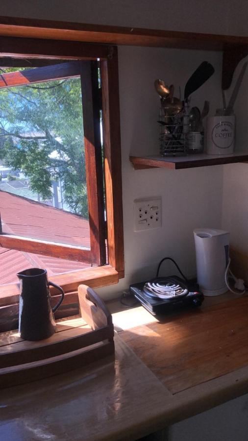 Independent Quaint Flat, Close To Beach เคปทาวน์ ภายนอก รูปภาพ