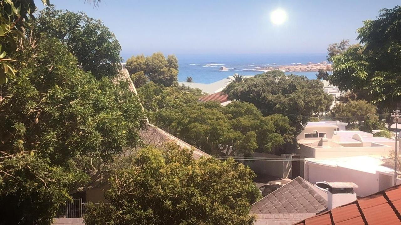 Independent Quaint Flat, Close To Beach เคปทาวน์ ภายนอก รูปภาพ